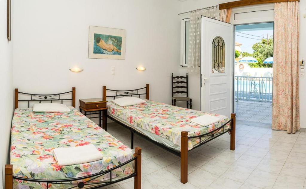 Anna'S Studios & Apartments Zakynthos Town Exterior photo